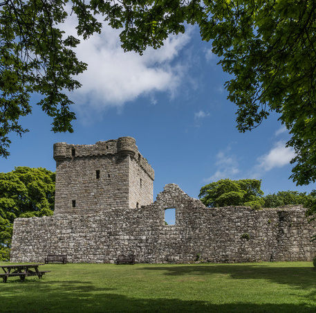 ruins of lochleven castle